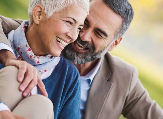 older-couple-healthy-teeth